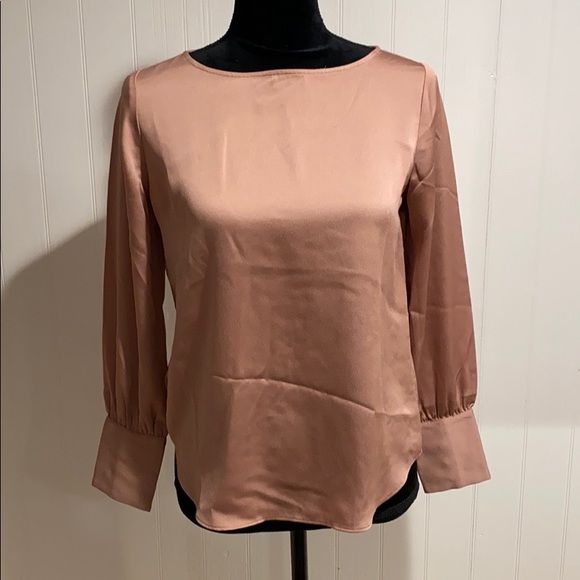 Light pink blouse - Picture 2 of 4